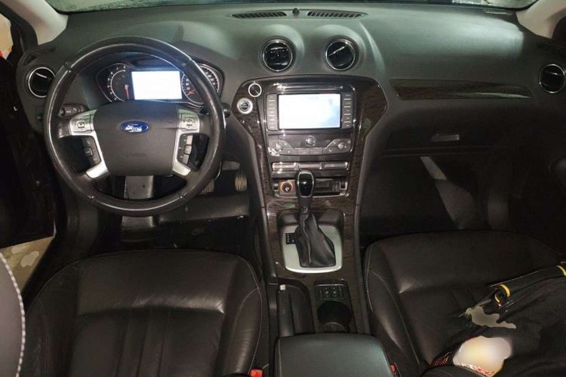 Used Ford Mondeo 2011 2.0L GTDi 200 Luxury Edition Center Console