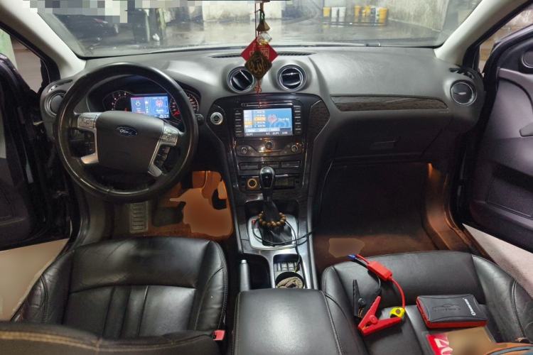 Used Ford Mondeo 2011 2.0L GTDi 200 Luxury Edition Center Console