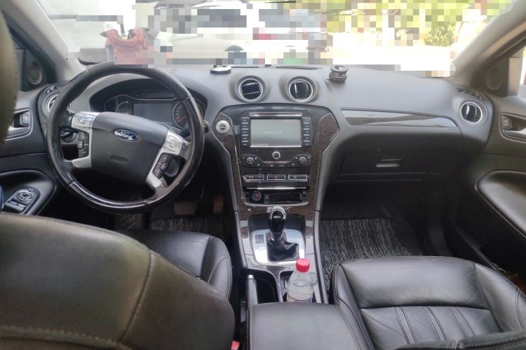 Used Ford Mondeo 2011 2.0L GTDi240 Ultimate Edition Center Console