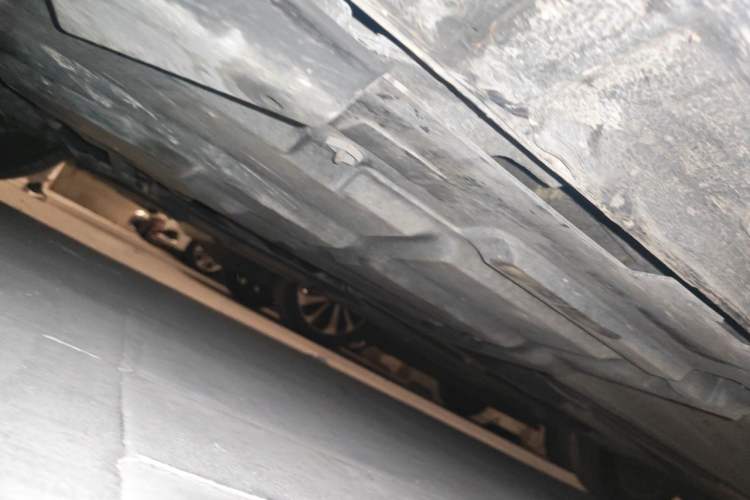 Used Ford Mondeo 2011 2.0L GTDi 200 Fashion Edition Chassis Front Left