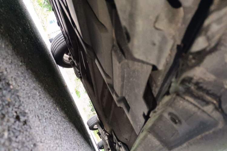 Used Ford Mondeo 2011 2.0L GTDi 200 Fashion Edition Chassis Front Left