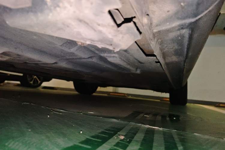 Used Ford Mondeo 2011 2.0L GTDi 200 Fashion Edition Chassis Front Left