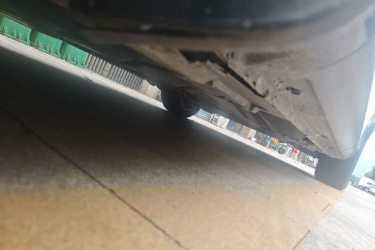 Used Ford Mondeo 2011 2.0L GTDi 200 Fashion Edition Chassis Front Left