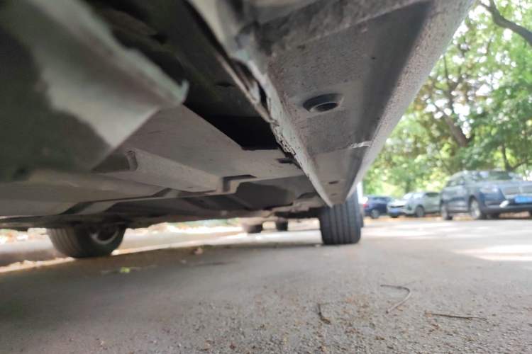 Used Ford Mondeo 2011 2.0L GTDi 200 Fashion Edition Chassis Front Left