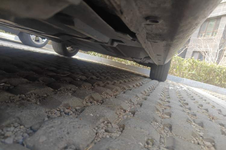 Used Ford Mondeo 2011 2.0L GTDi 200 Luxury Edition Chassis Front Left