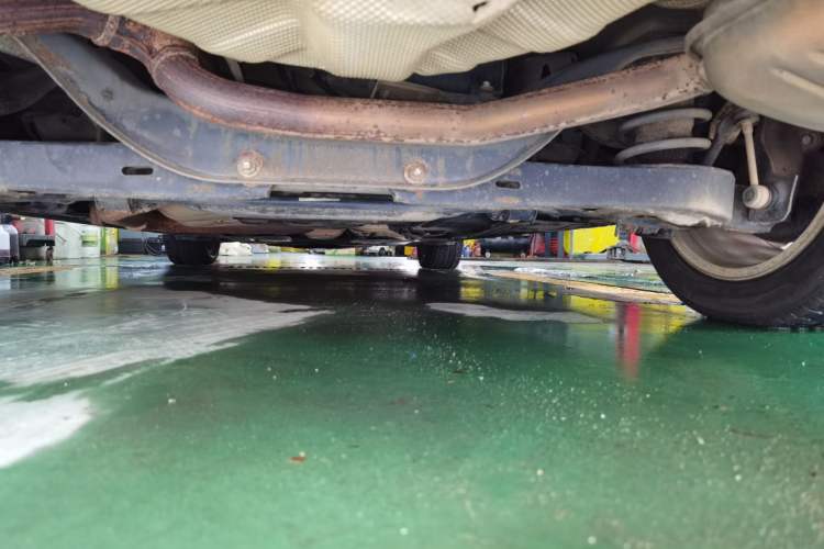 Used Ford Mondeo 2011 2.0L GTDi 200 Fashion Edition Chassis Rear