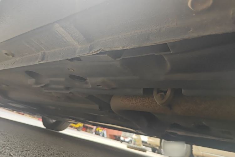 Used Ford Mondeo 2011 2.0L GTDi240 Ultimate Edition Chassis Rear Left