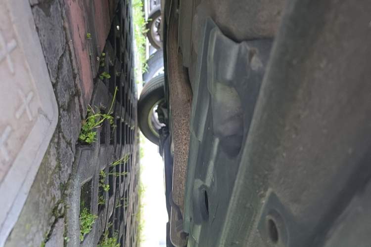 Used Ford Mondeo 2011 2.0L GTDi 200 Fashion Edition Chassis Rear Left