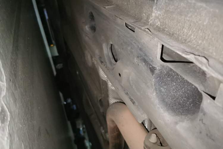 Used Ford Mondeo 2011 2.0L GTDi 200 Fashion Edition Chassis Rear Left