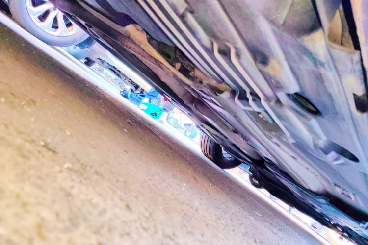 Used Ford Mondeo 2011 2.0L GTDi 200 Fashion Edition Chassis Rear Right
