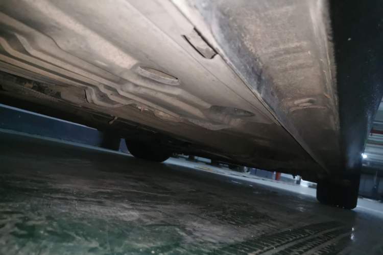 Used Ford Mondeo 2011 2.0L GTDi 200 Fashion Edition Chassis Rear Right