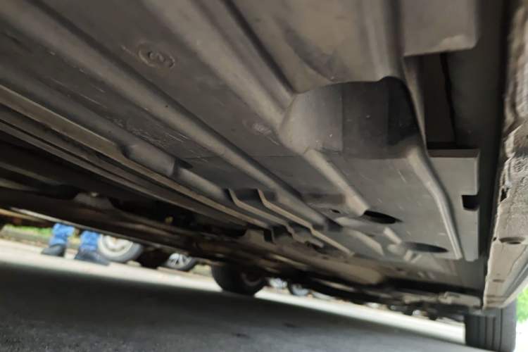 Used Ford Mondeo 2011 2.0L GTDi 200 Fashion Edition Chassis Rear Right