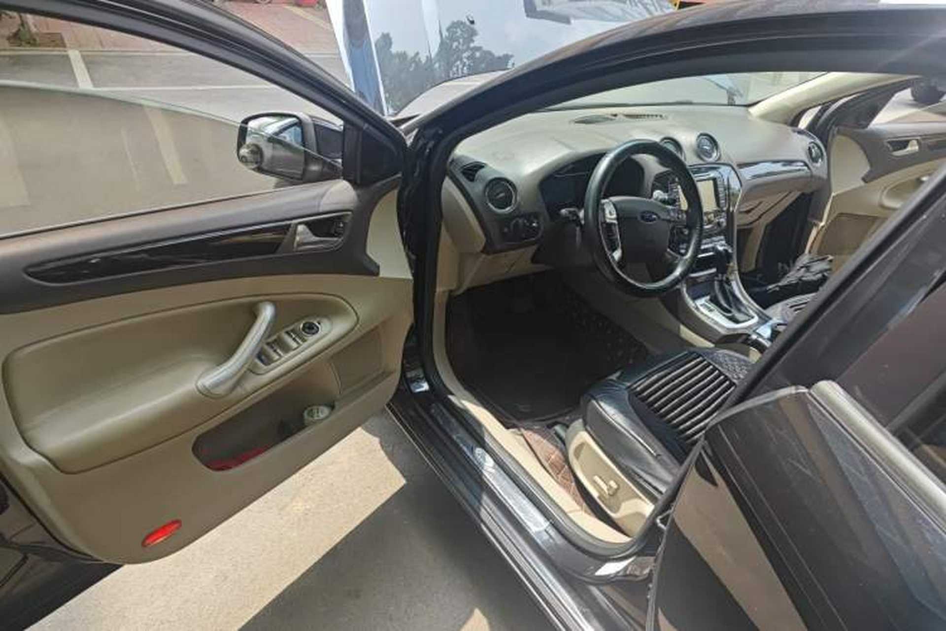 Used Ford Mondeo 2011 2.0L GTDi240 Ultimate Edition Driver Seat