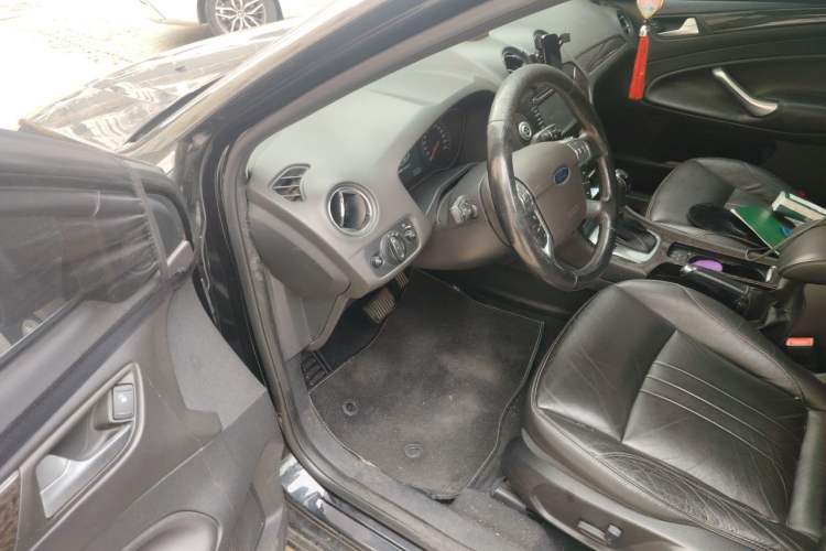 Used Ford Mondeo 2011 2.0L GTDi 200 Luxury Edition Driver Seat
