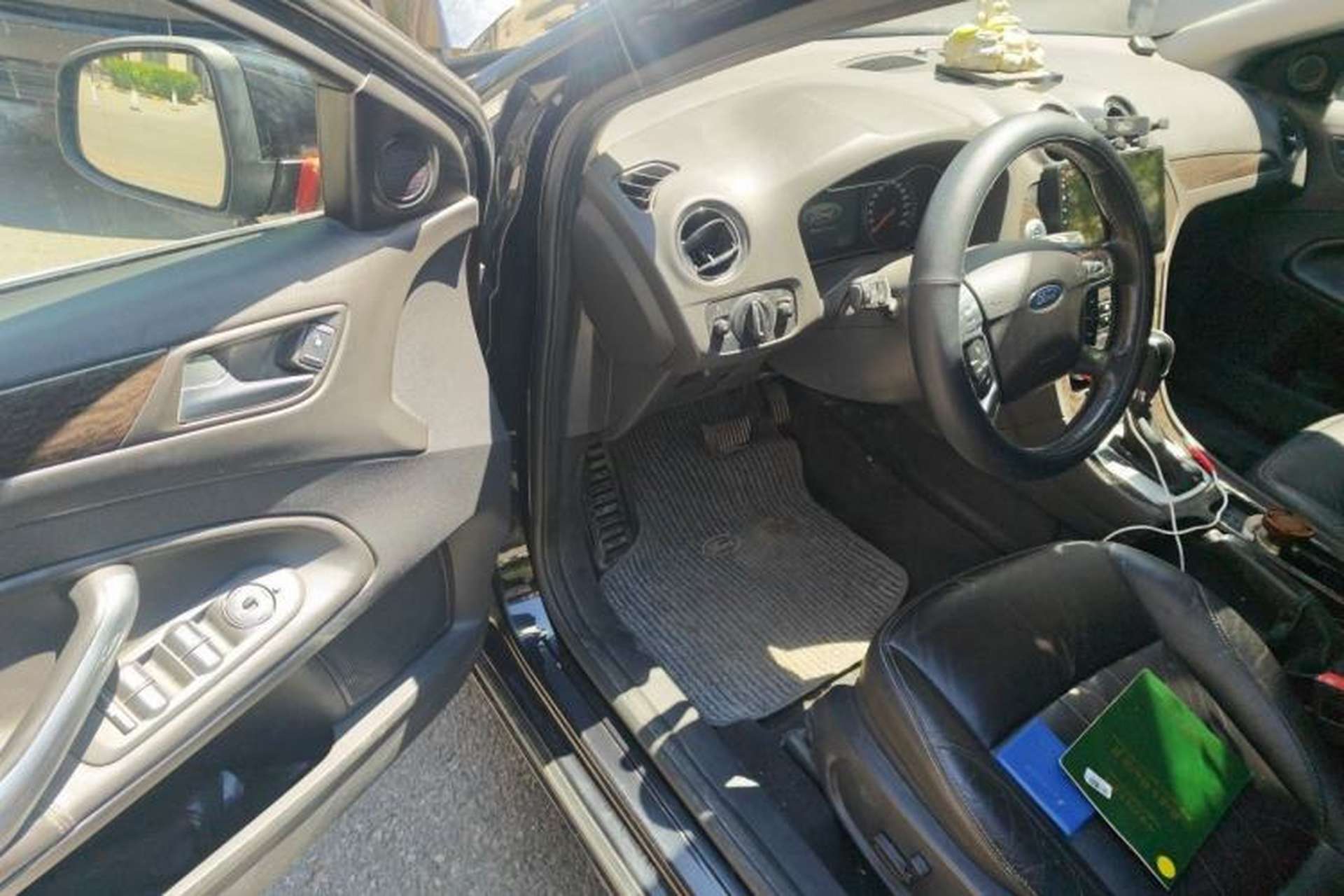 Used Ford Mondeo 2011 2.3L Luxury Model Driver Seat