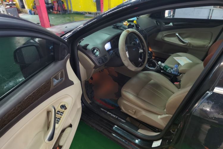 Used Ford Mondeo 2011 2.0L GTDi 200 Fashion Edition Driver Seat