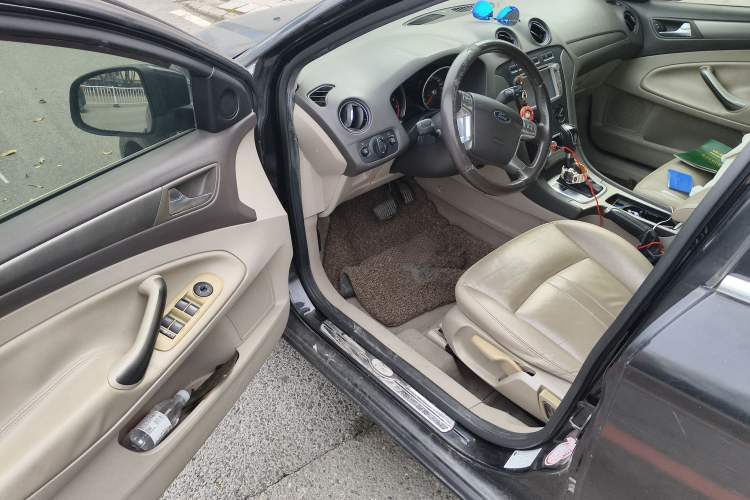 Used Ford Mondeo 2011 2.3L Fashion Edition Driver Seat