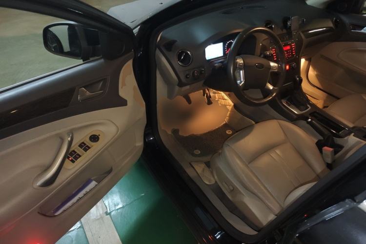 Used Ford Mondeo 2011 2.0L GTDi 200 Fashion Edition Driver Seat