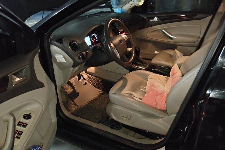 Used Ford Mondeo 2011 2.0L GTDi 200 Fashion Edition Driver Seat