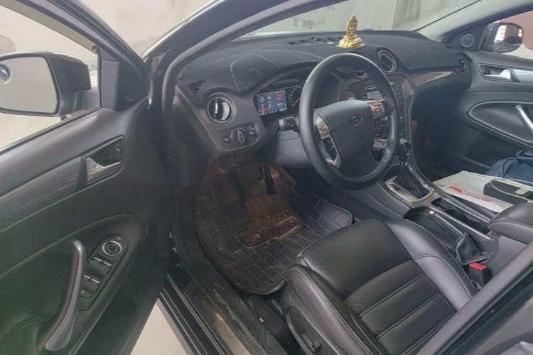 Used Ford Mondeo 2011 2.0L GTDi240 Luxury Sport Edition Driver Seat