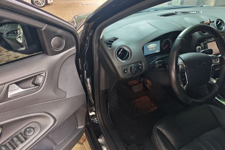 Used Ford Mondeo 2011 2.0L GTDi 200 Luxury Edition Driver Seat