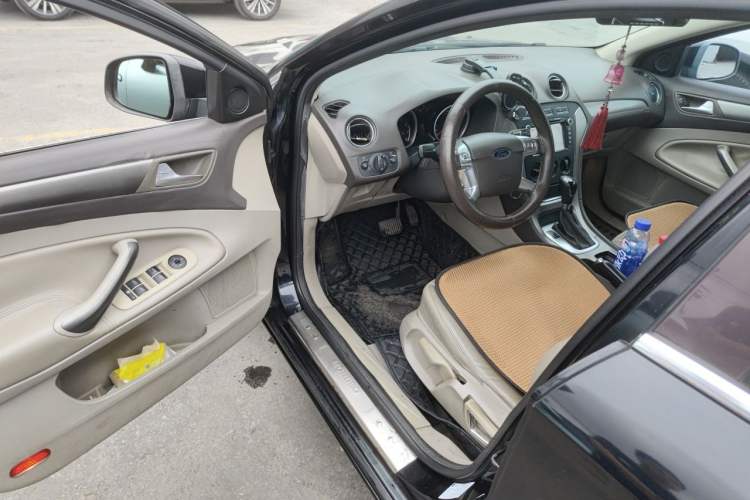 Used Ford Mondeo 2011 2.3L Fashion Edition Driver Seat