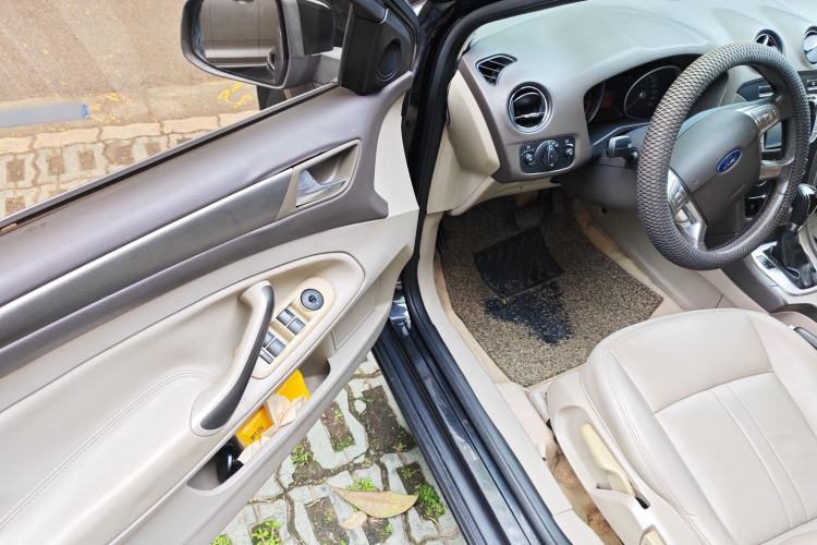 Used Ford Mondeo 2011 2.3L Fashion Edition Driver Seat
