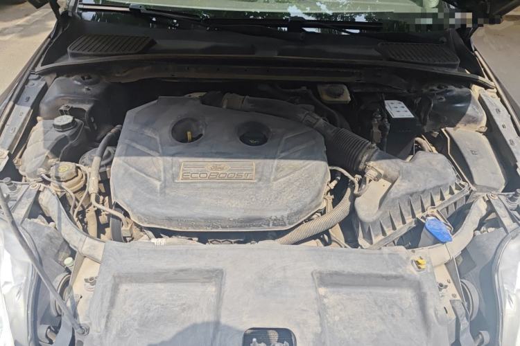 Used Ford Mondeo 2011 2.0L GTDi240 Ultimate Edition Engine Bay