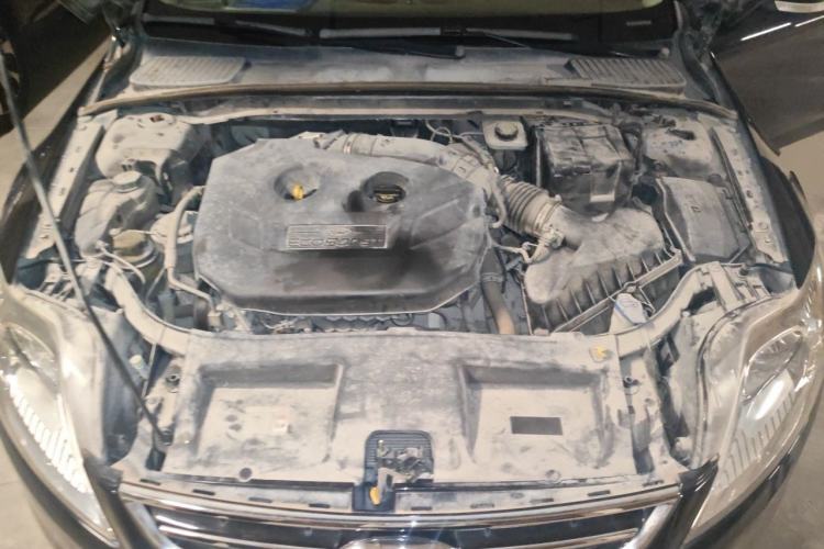 Used Ford Mondeo 2011 2.0L GTDi 200 Fashion Edition Engine Bay