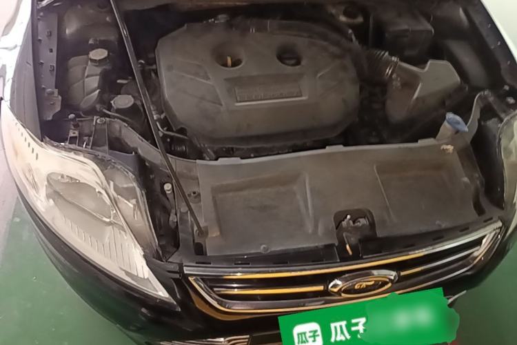 Used Ford Mondeo 2011 2.0L GTDi 200 Fashion Edition Engine Bay