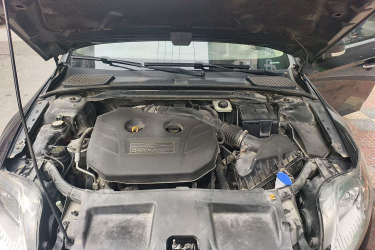 Used Ford Mondeo 2011 2.0L GTDi 200 Fashion Edition Engine Bay
