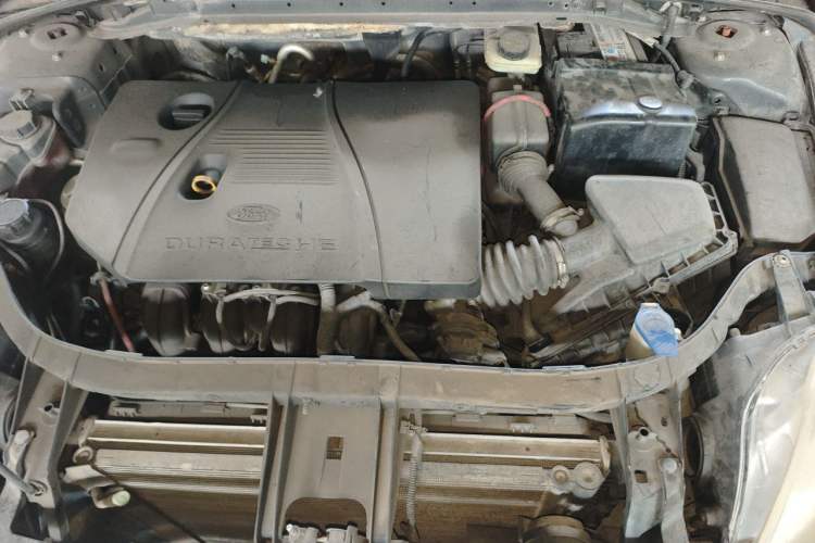 Used Ford Mondeo 2011 2.3L Luxury Model Engine Bay