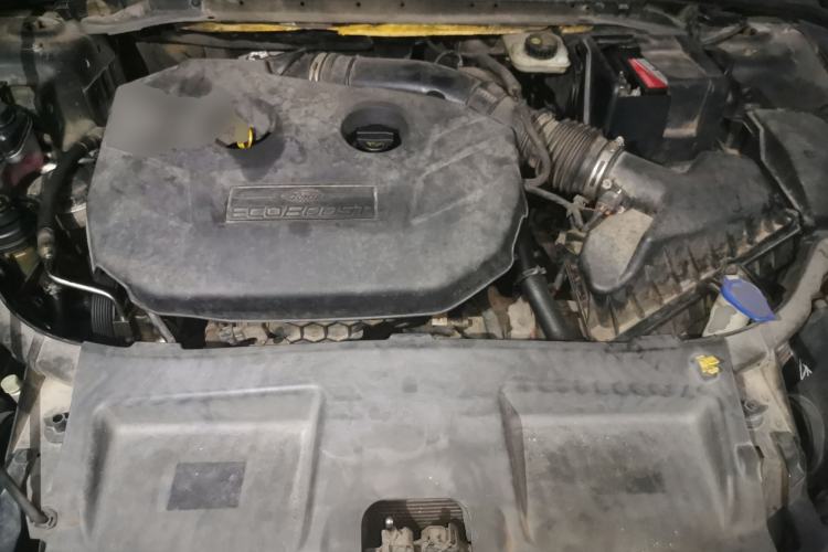 Used Ford Mondeo 2011 2.0L GTDi 200 Fashion Edition Engine Bay