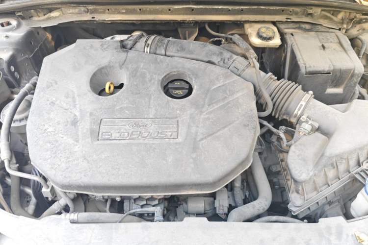 Used Ford Mondeo 2011 2.0L GTDi 200 Fashion Edition Engine Bay