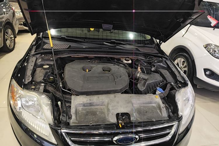 Used Ford Mondeo 2011 2.0L GTDi 200 Fashion Edition Engine Bay