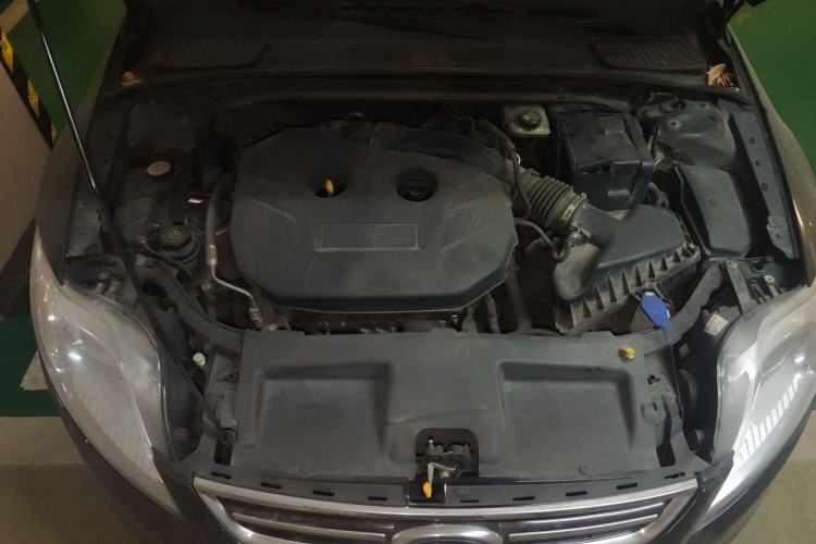 Used Ford Mondeo 2011 2.0L GTDi 200 Fashion Edition Engine Bay