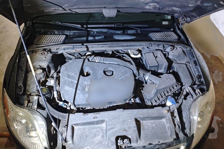 Used Ford Mondeo 2011 2.0L GTDi 200 Luxury Edition Engine Bay