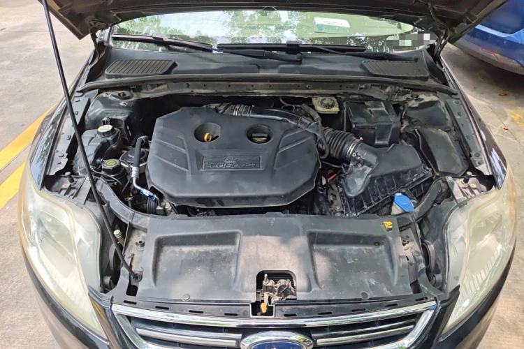 Used Ford Mondeo 2011 2.0L GTDi 200 Fashion Edition Engine Bay
