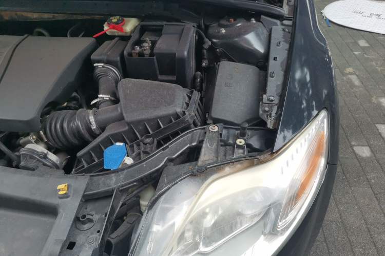 Used Ford Mondeo  Engine Bay Left