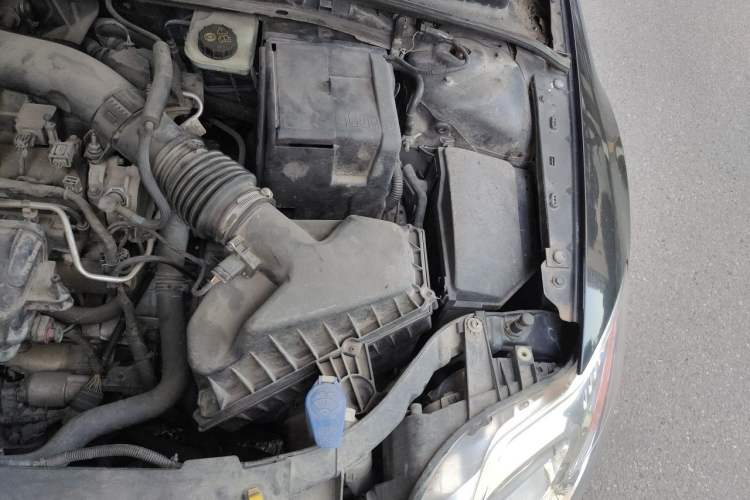 Used Ford Mondeo 2011 2.0L GTDi 200 Fashion Edition Engine Bay Left