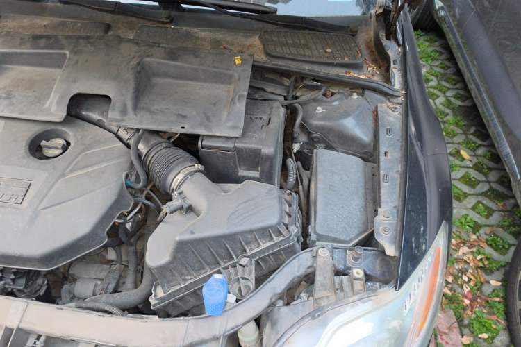Used Ford Mondeo 2011 2.0L GTDi 200 Fashion Edition Engine Bay Left