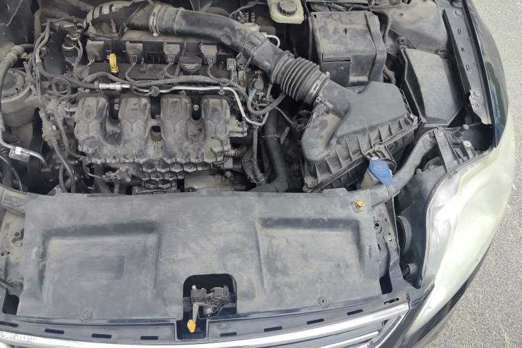 Used Ford Mondeo 2011 2.0L GTDi 200 Fashion Edition Engine Bay Left