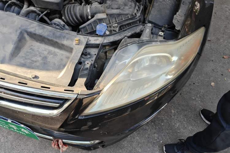 Used Ford Mondeo 2011 2.3L Fashion Edition Engine Bay Left