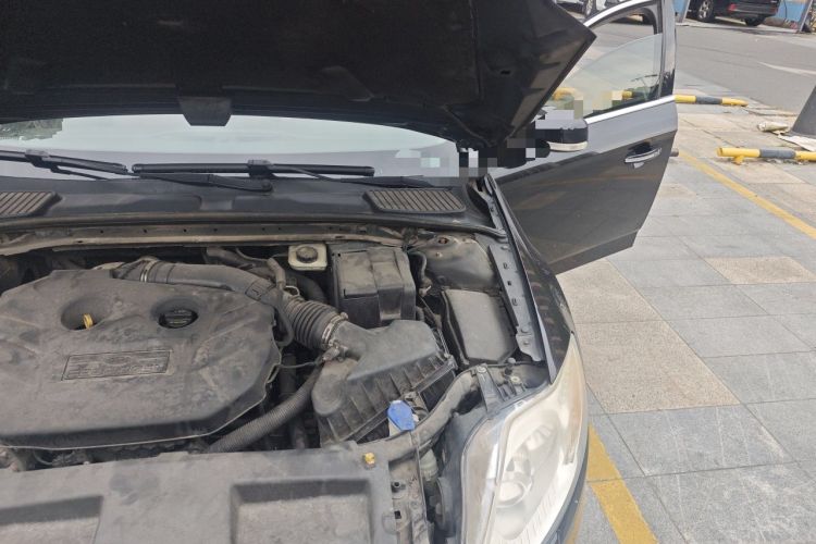 Used Ford Mondeo 2011 2.0L GTDi240 Ultimate Edition Engine Bay Left