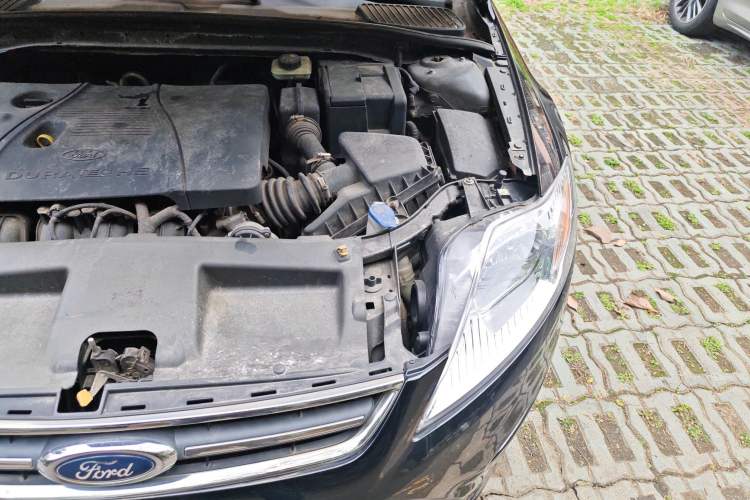 Used Ford Mondeo 2011 2.3L Fashion Edition Engine Bay Left