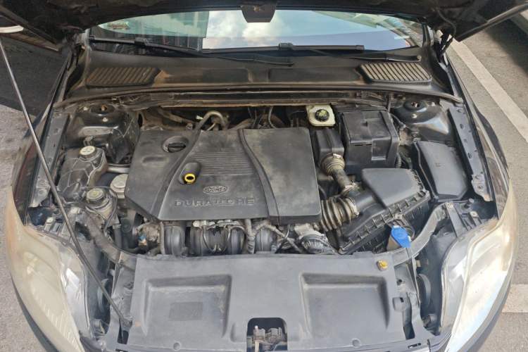 Used Ford Mondeo 2011 2.3L Luxury Model Engine Bay