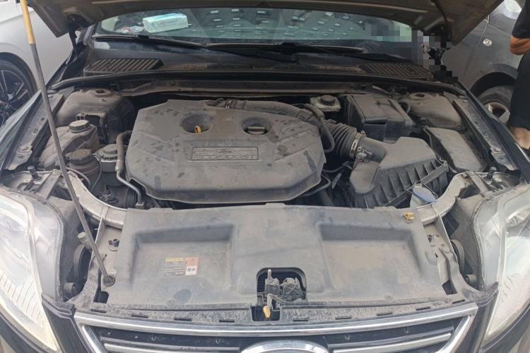 Used Ford Mondeo 2011 2.0L GTDi 200 Fashion Edition Engine Bay