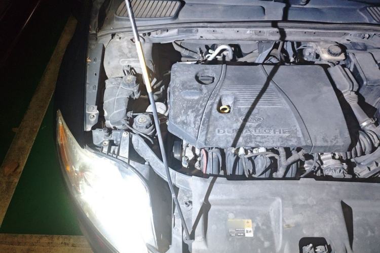 Used Ford Mondeo 2011 2.3L Fashion Edition Engine Bay Right