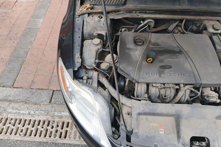Used Ford Mondeo 2011 2.3L Fashion Edition Engine Bay Right