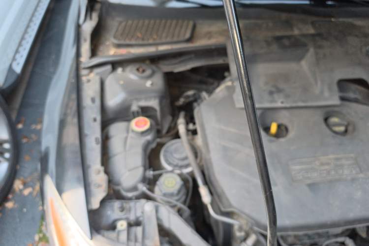 Used Ford Mondeo 2011 2.0L GTDi 200 Fashion Edition Engine Bay Right